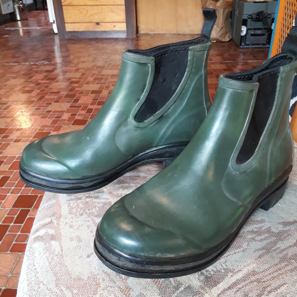 Ariat rubber chelsea boots women 8